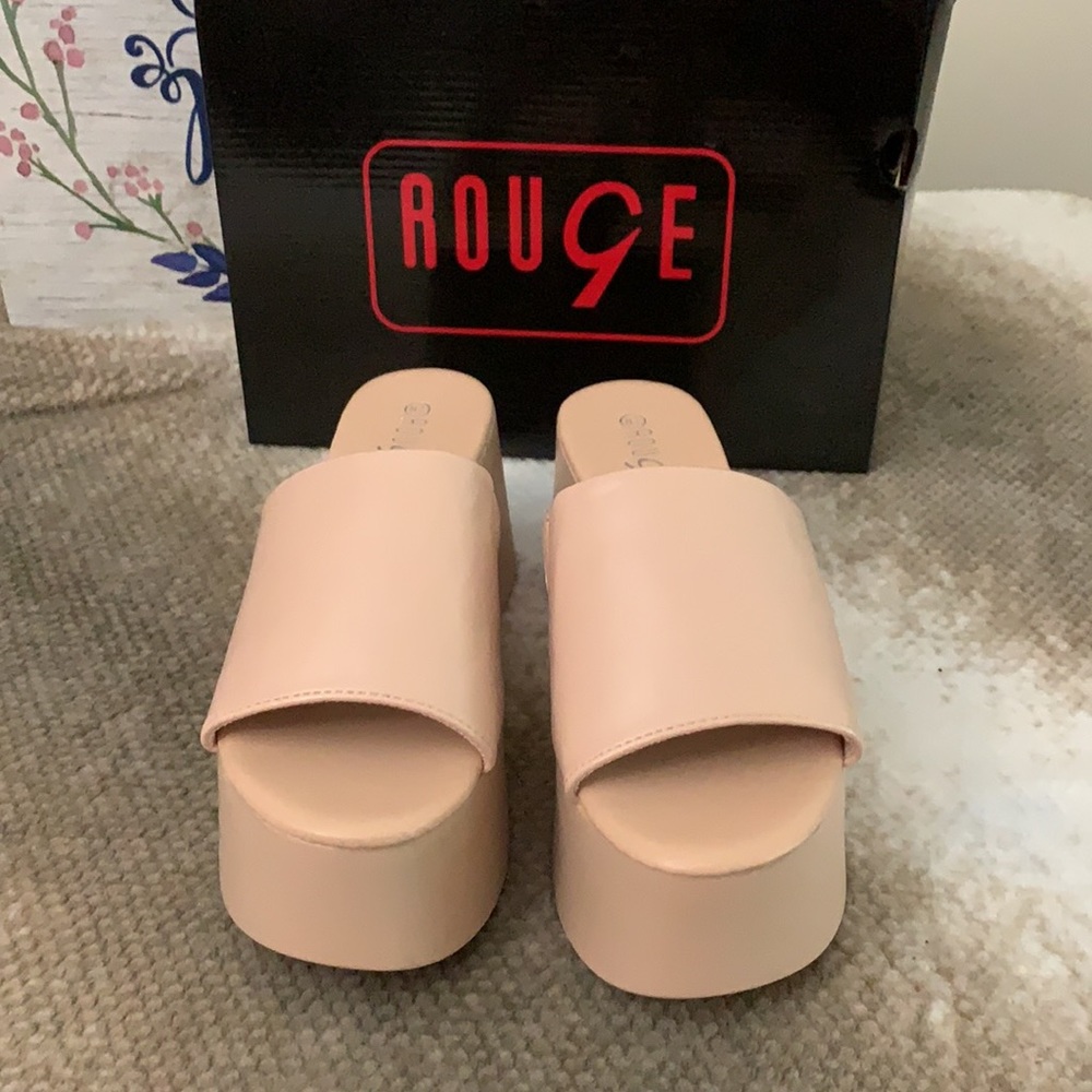 Platform sandals… size 8.5.. new in box